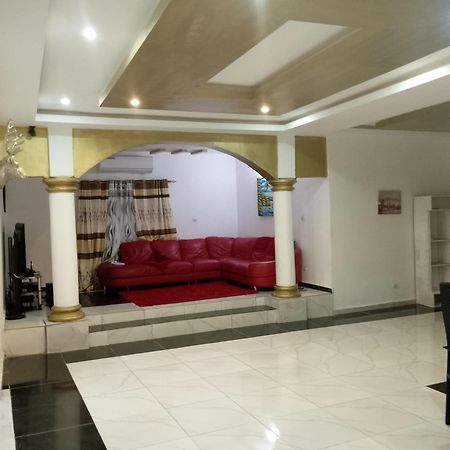 Cocody Here Is Our Lovely 1-Bed Apartment In Abidjan מראה חיצוני תמונה