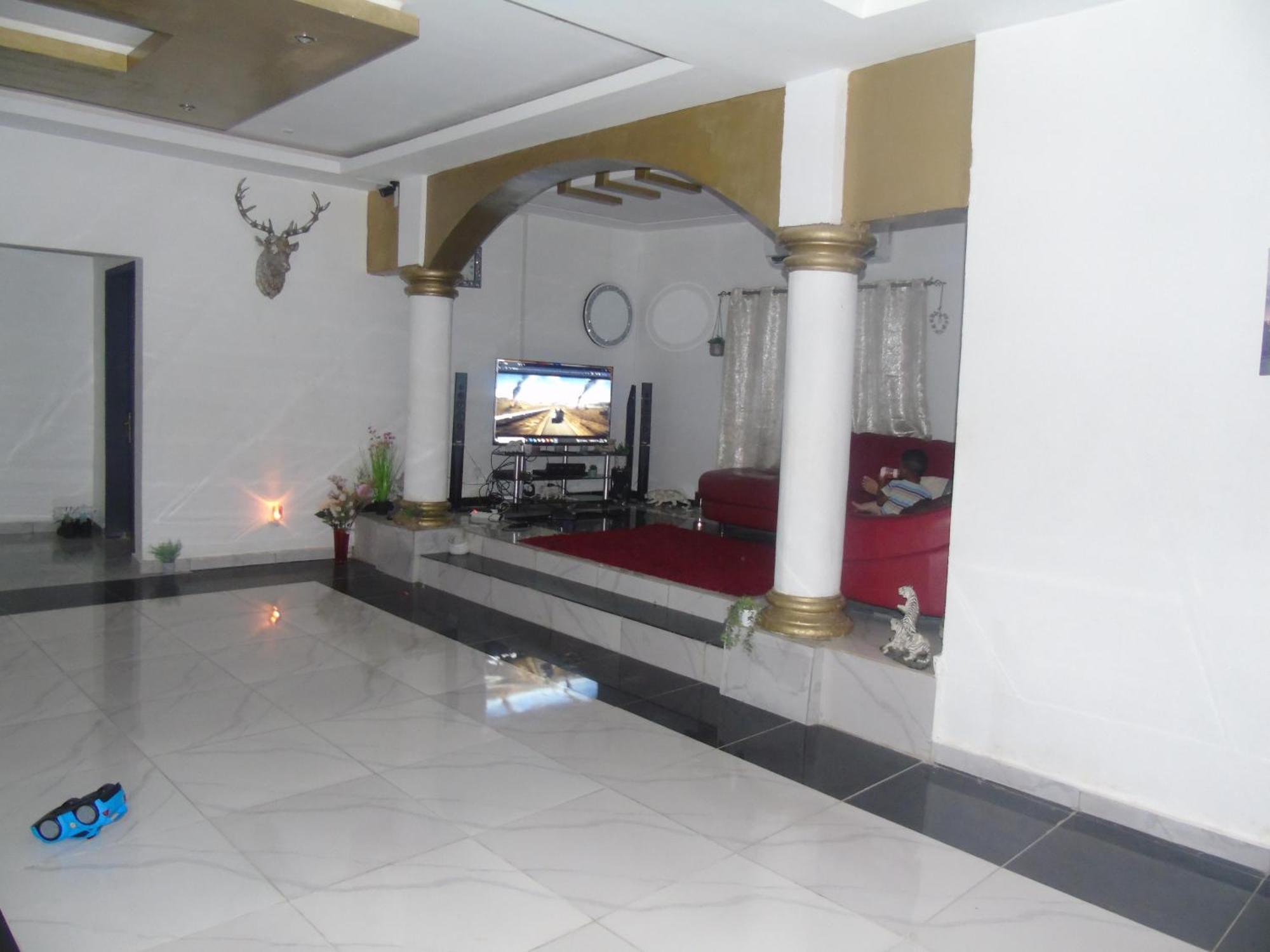 Cocody Here Is Our Lovely 1-Bed Apartment In Abidjan מראה חיצוני תמונה