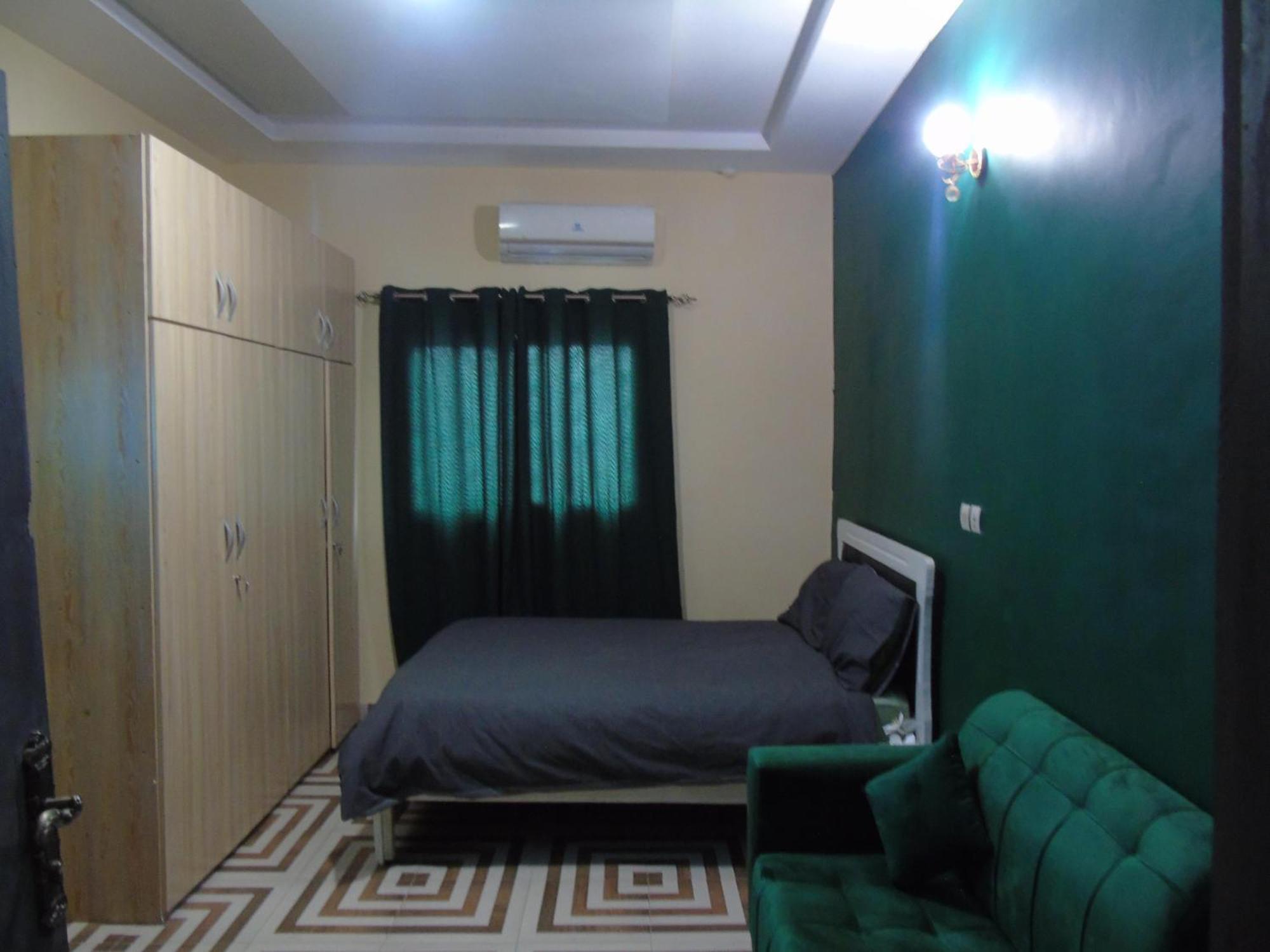 Cocody Here Is Our Lovely 1-Bed Apartment In Abidjan מראה חיצוני תמונה