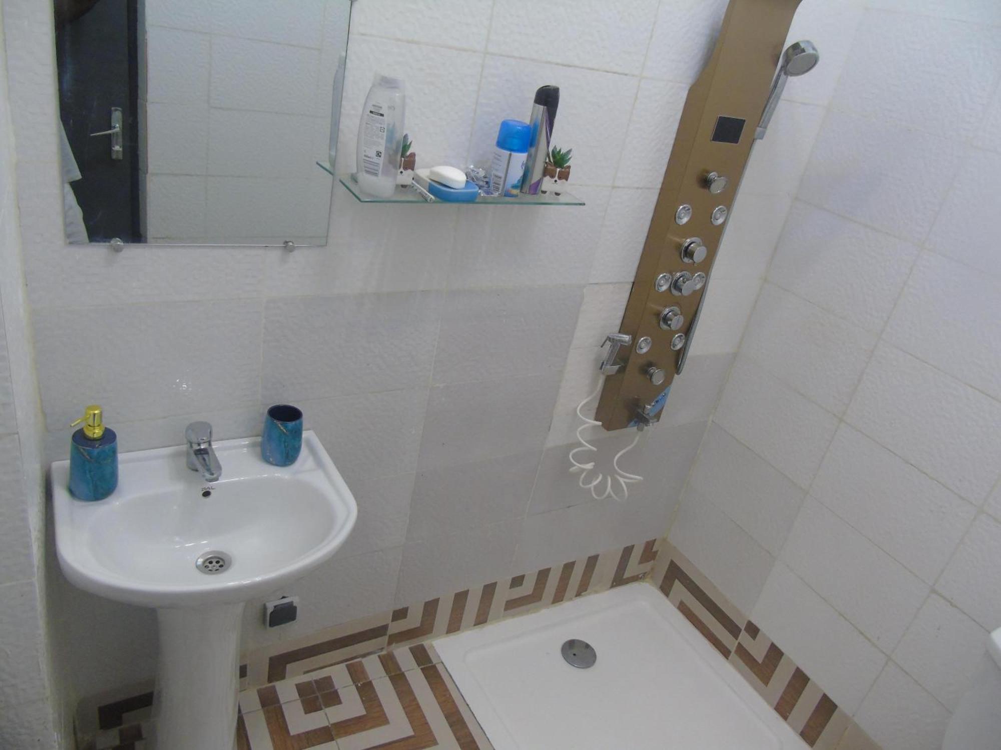 Cocody Here Is Our Lovely 1-Bed Apartment In Abidjan מראה חיצוני תמונה